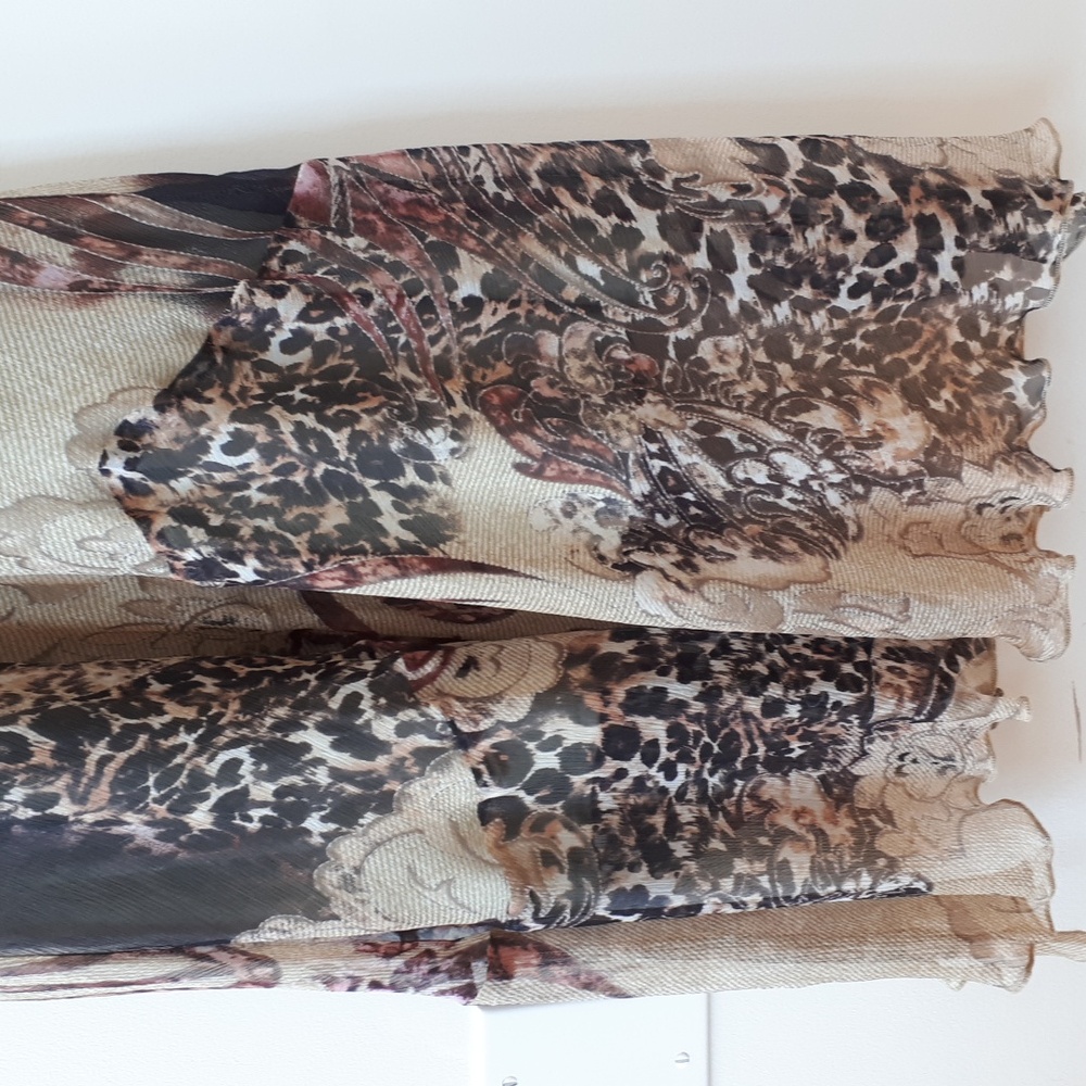 Elegant Leopard Print Maxi Dress - Picture 6 of 8